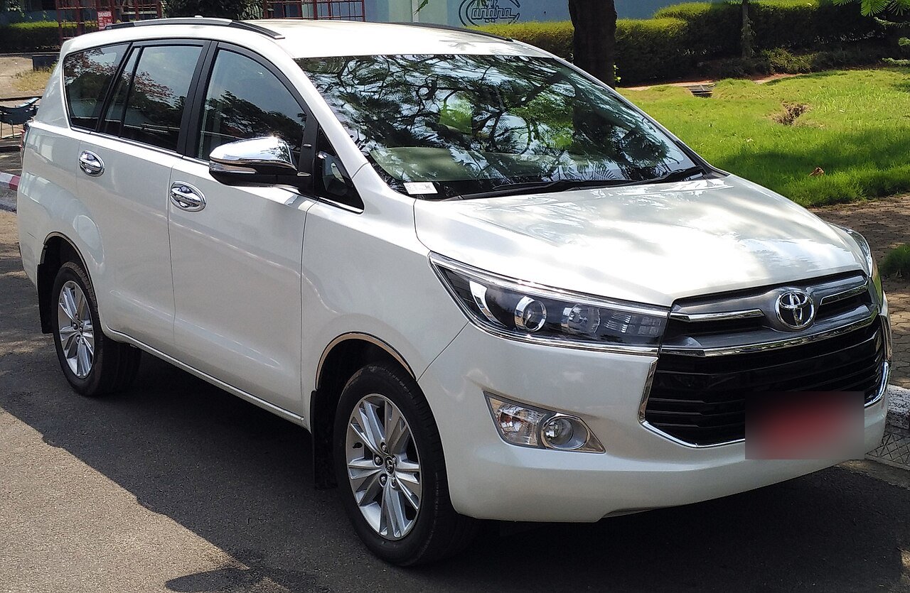 Innova Crysta — Sabka Safar tour vehicle